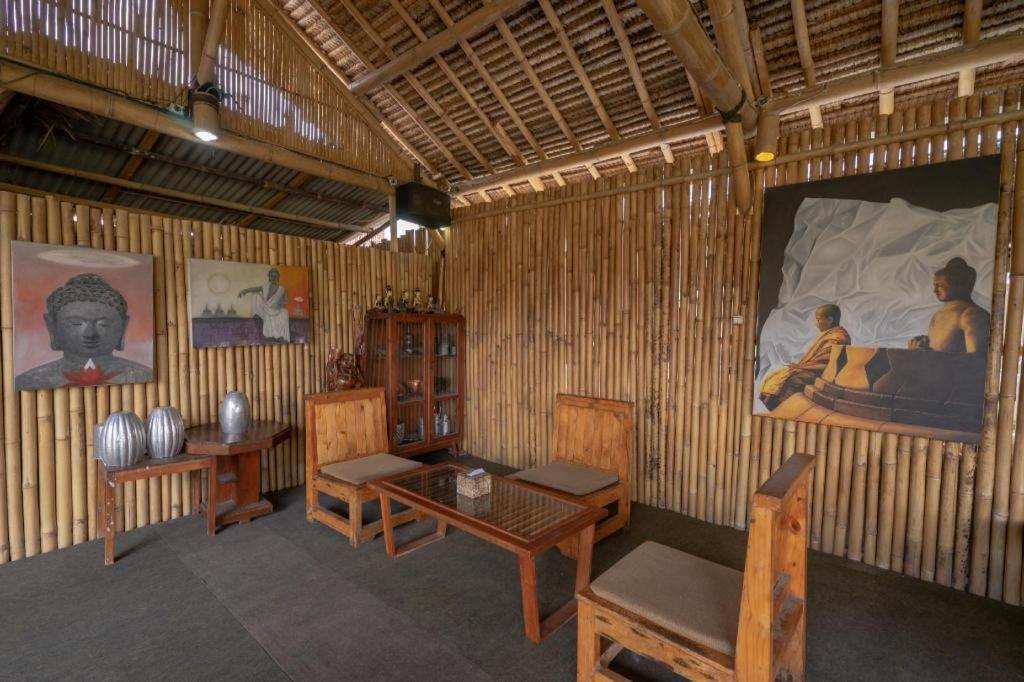 Oyo 2380 Alea Guesthouse Muntilan Exterior photo